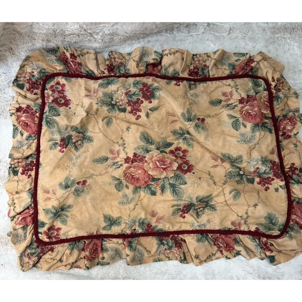 VTG Waverly Home Fashions Floral Design Pillow Sham with Ruffles 30
